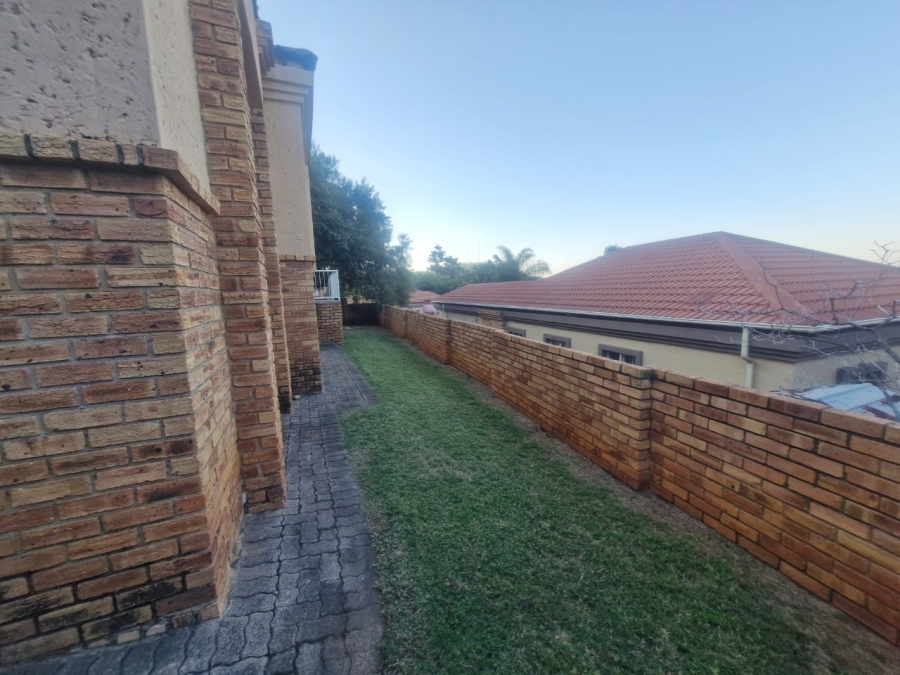 3 Bedroom Property for Sale in Safari Gardens North West